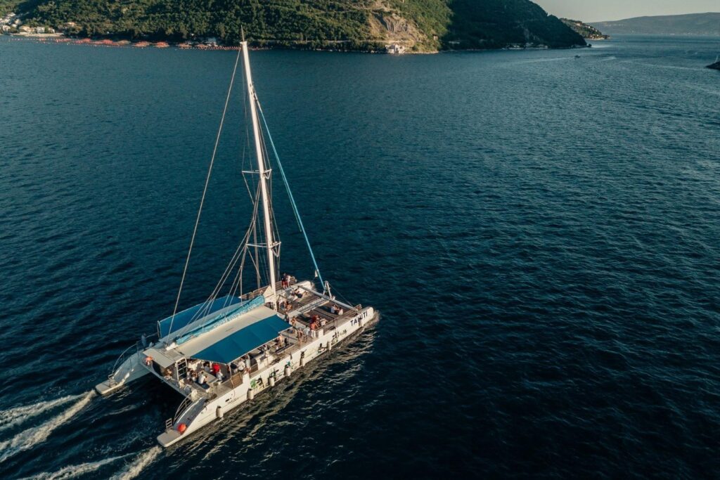 2015 Fountaine Pajot Taiti Day Charter 80 Tahiti