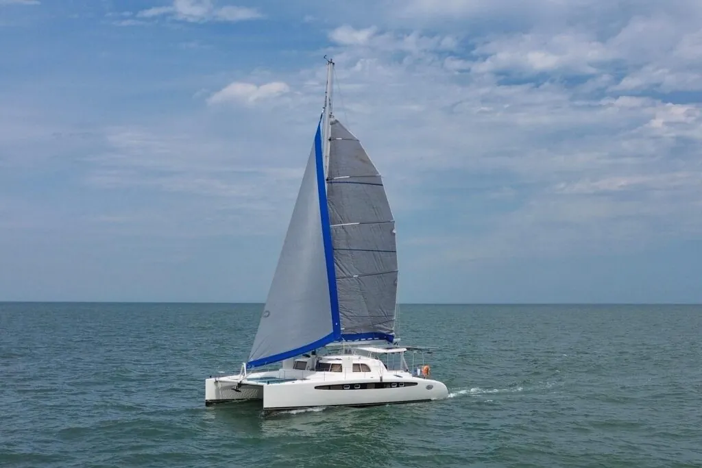 2007 Dolphin 460 Anavah