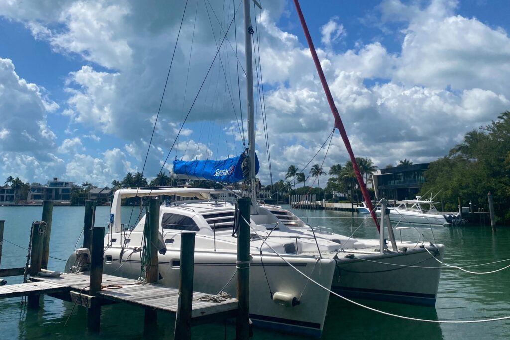 2003 Leopard 38 Tiki