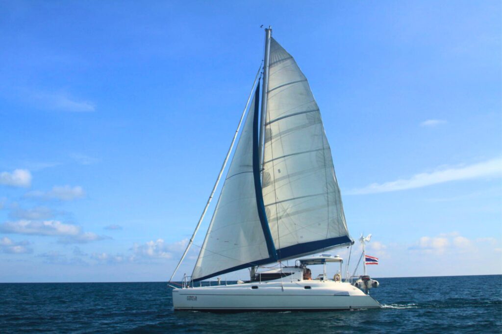 2004 Fountaine Pajot Athena 38