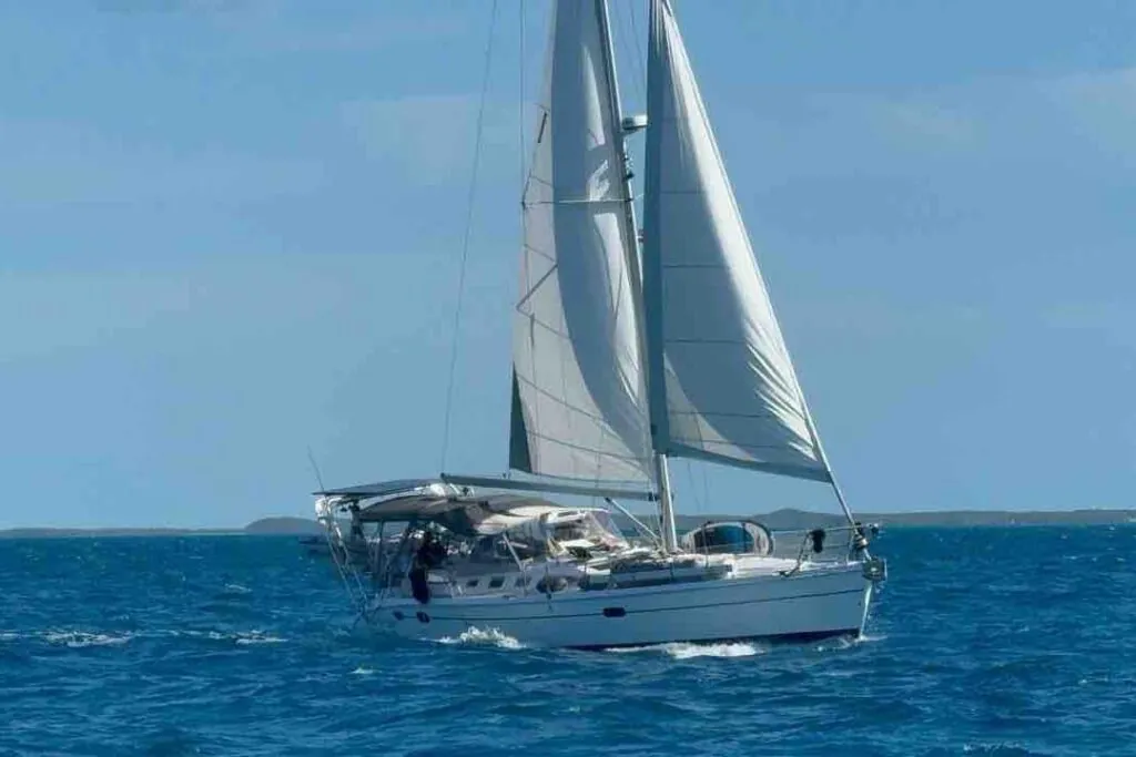 2004 Hunter 466 FINE-A-LEE