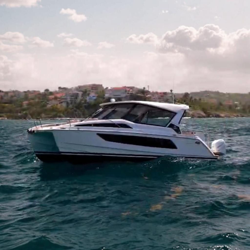 2018 Aquila 36 Sport