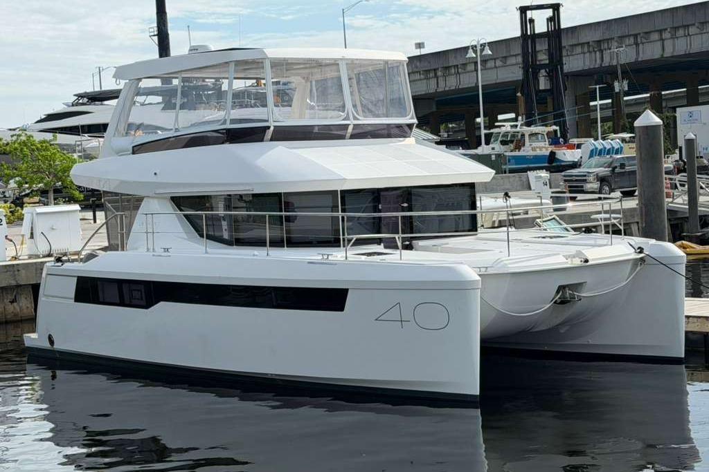2025 Leopard 40 Powercat ANGRA