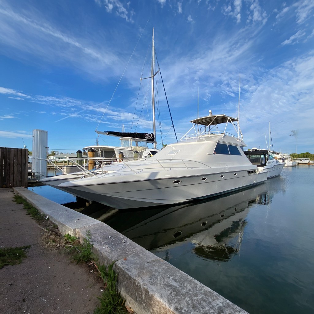 1995 Mares 58 Power Cat