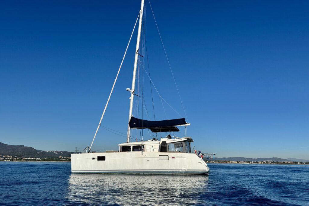 2011 Lagoon 450 F LARA