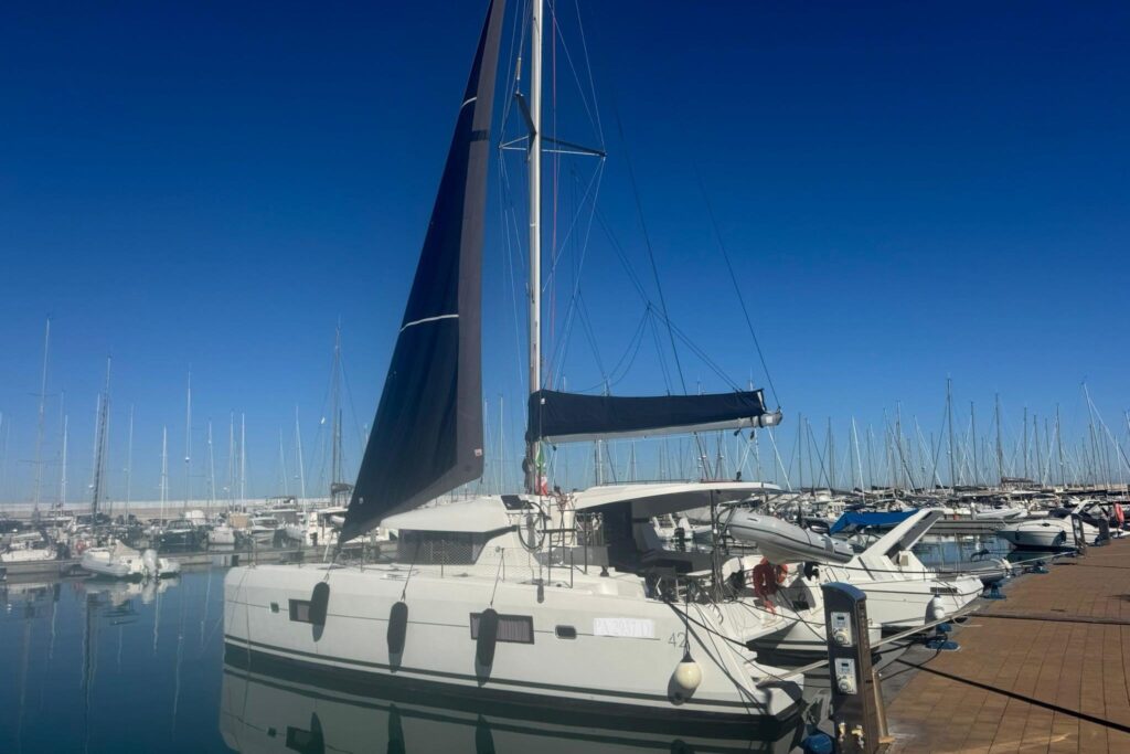 2016 Lagoon 42