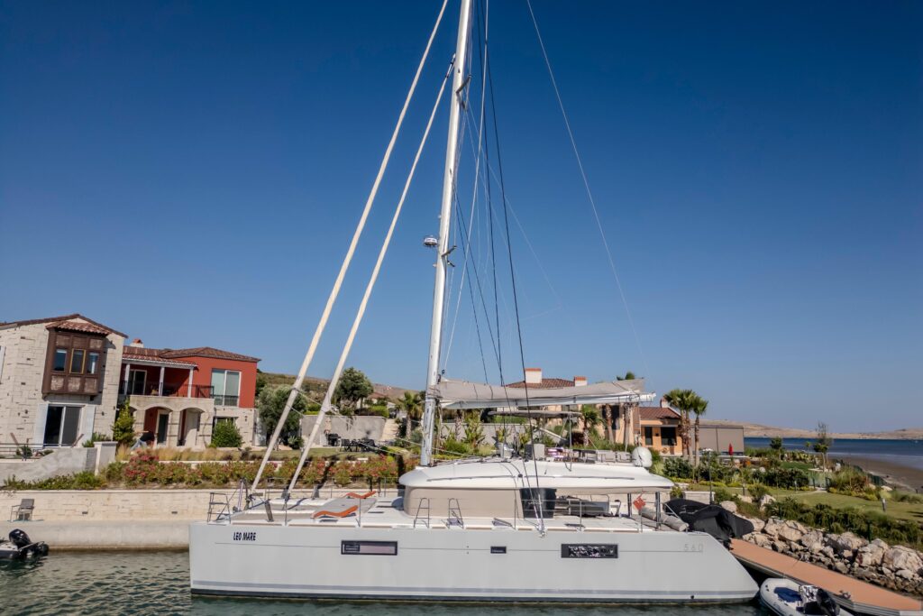 2017 Lagoon 560 S2 LEO MARE