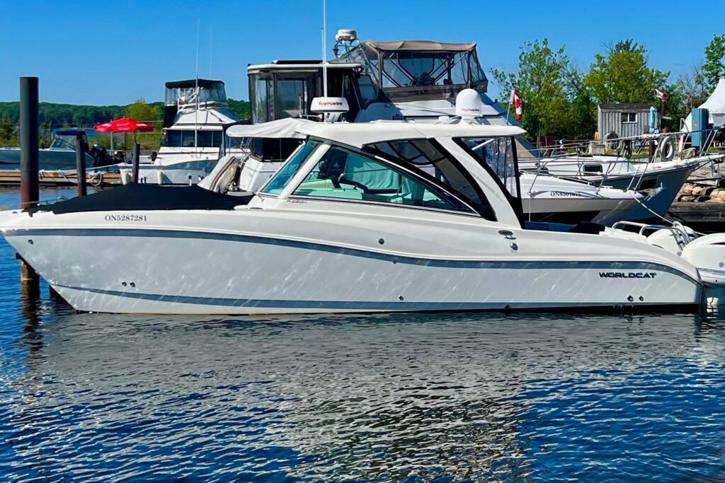 2017 World Cat 320 DC