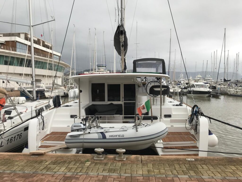 2019 Lagoon 40