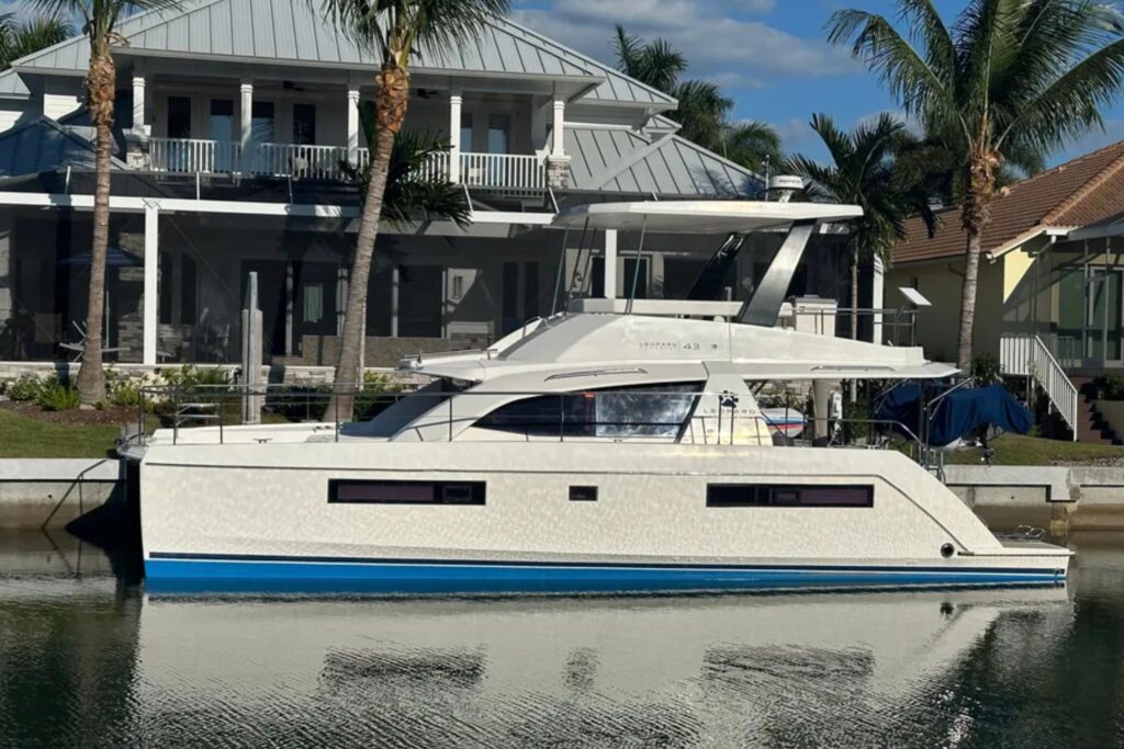 2019 Leopard 43 Powercat Sea Castle