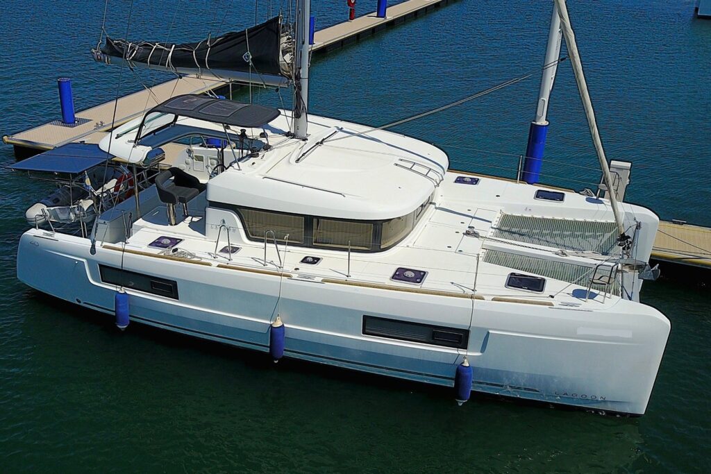 2021 Lagoon 40