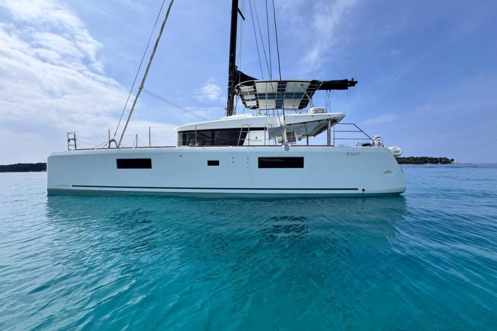 2022 Lagoon 52 F ZANZIBAR