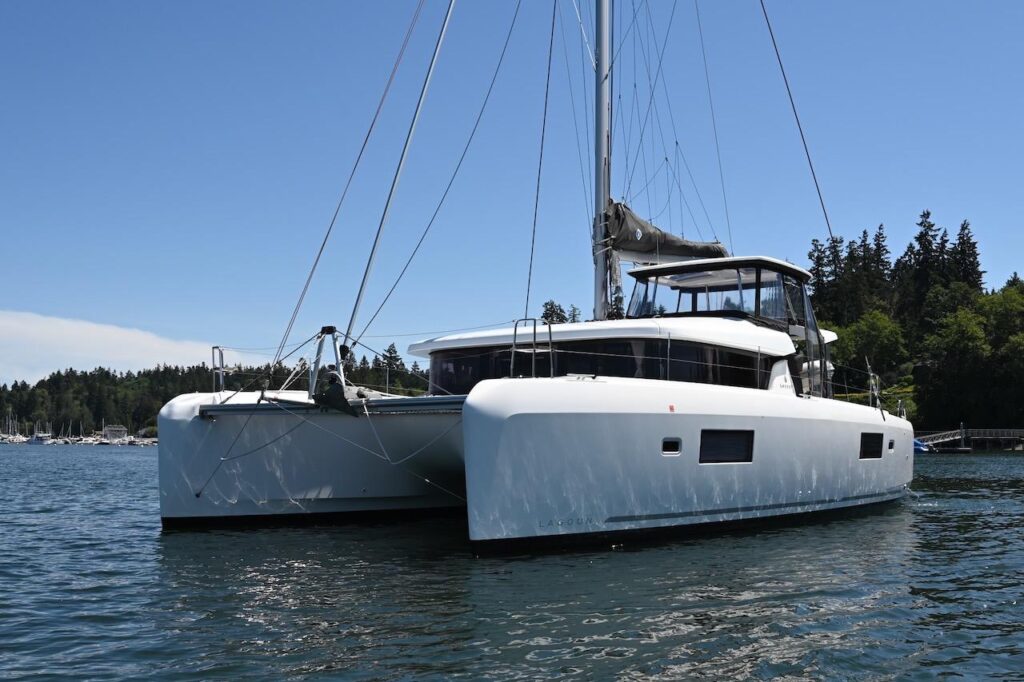 2022 Lagoon 42 Le Clerc