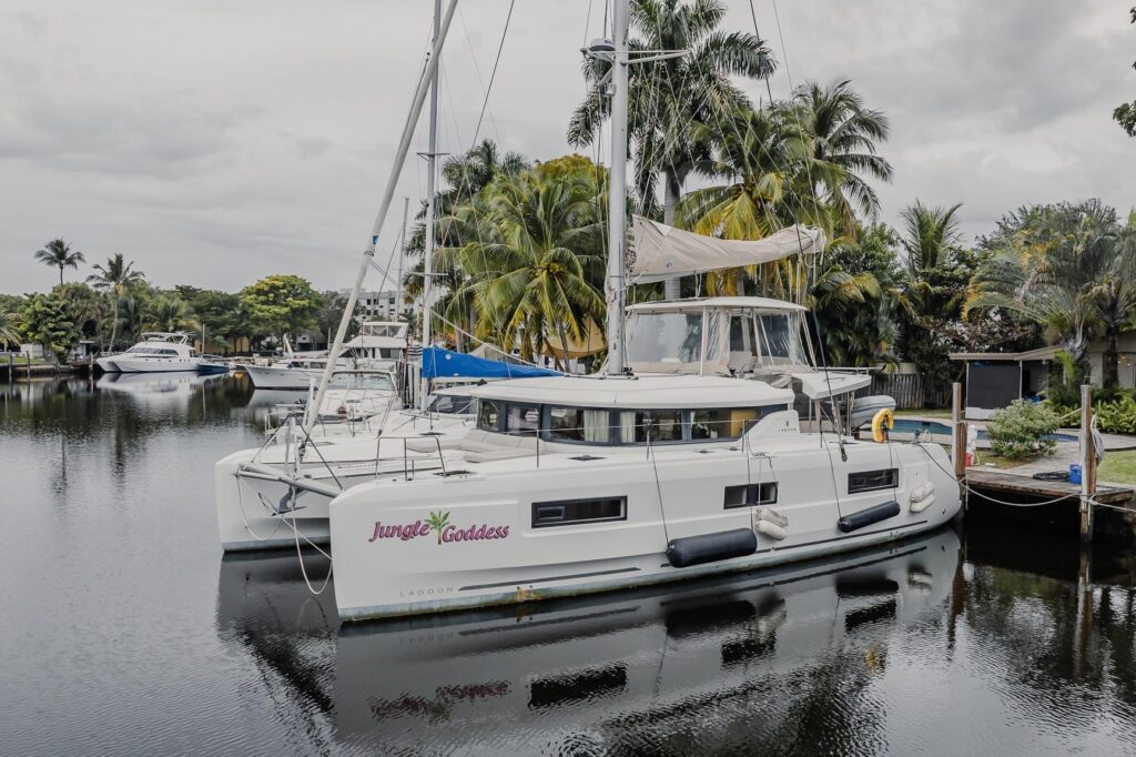 2022 Lagoon 46