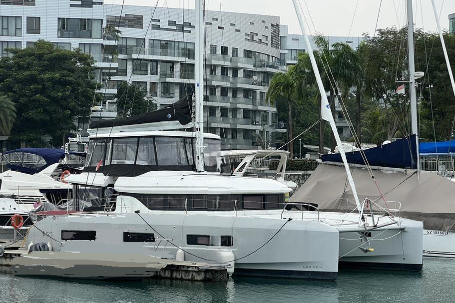 2023 Lagoon 55