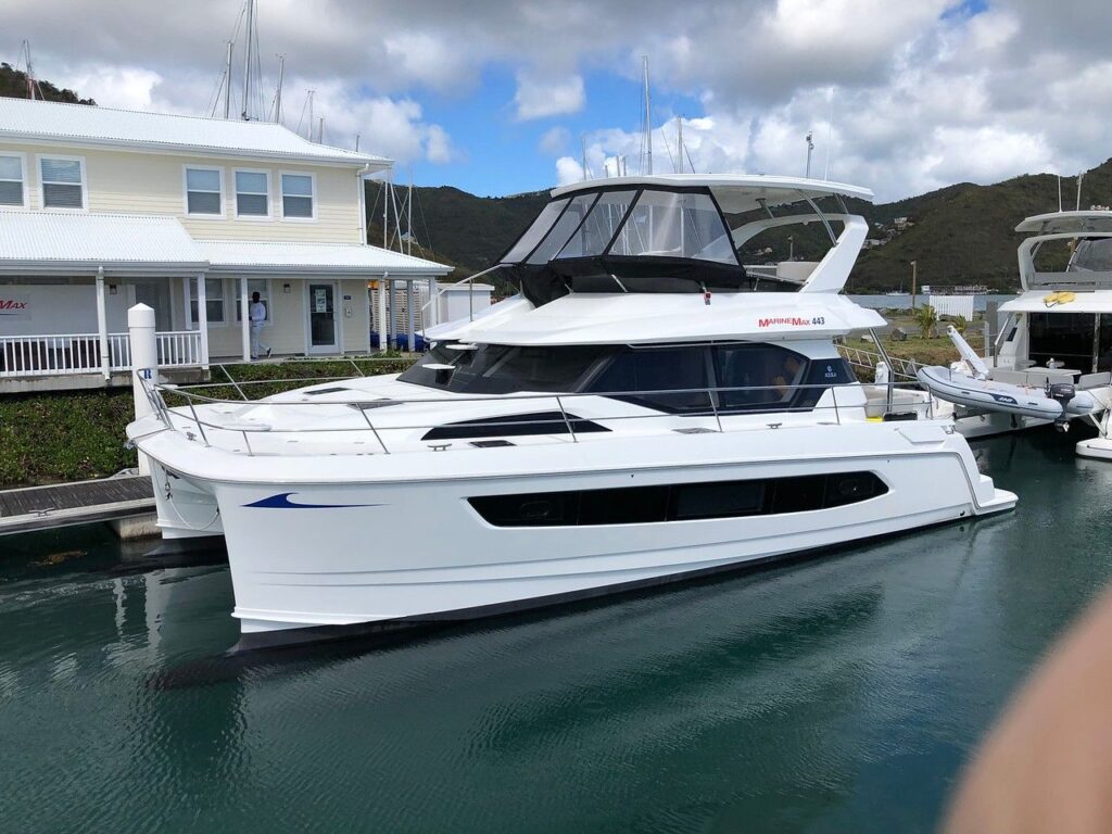 2024 Aquila 44 Yacht On Course