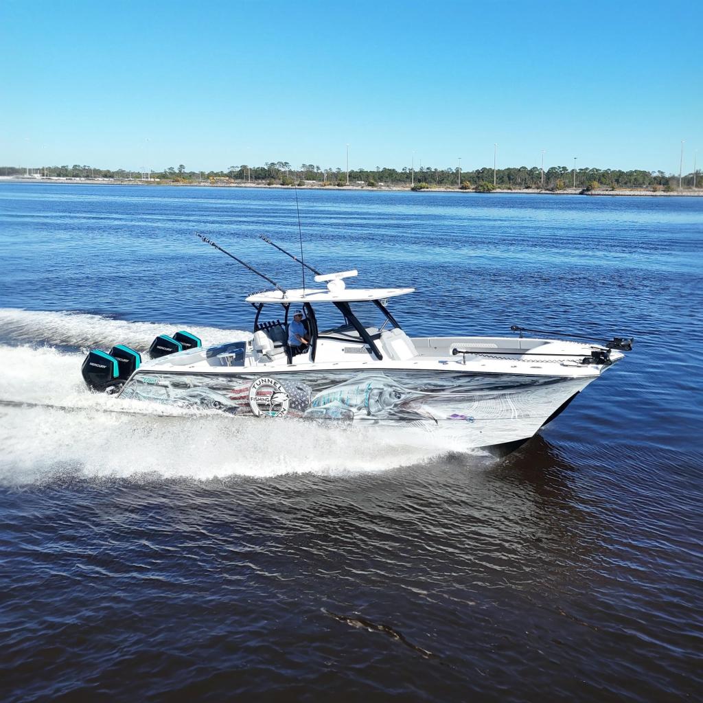 2024 Front Runner 37 Catamaran Tunnel Vizion