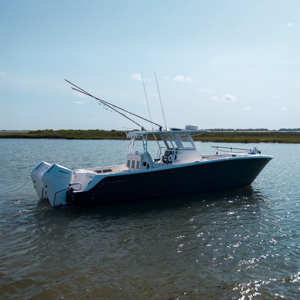 2024 Invincible 33 Catamaran KUHL BREEZE