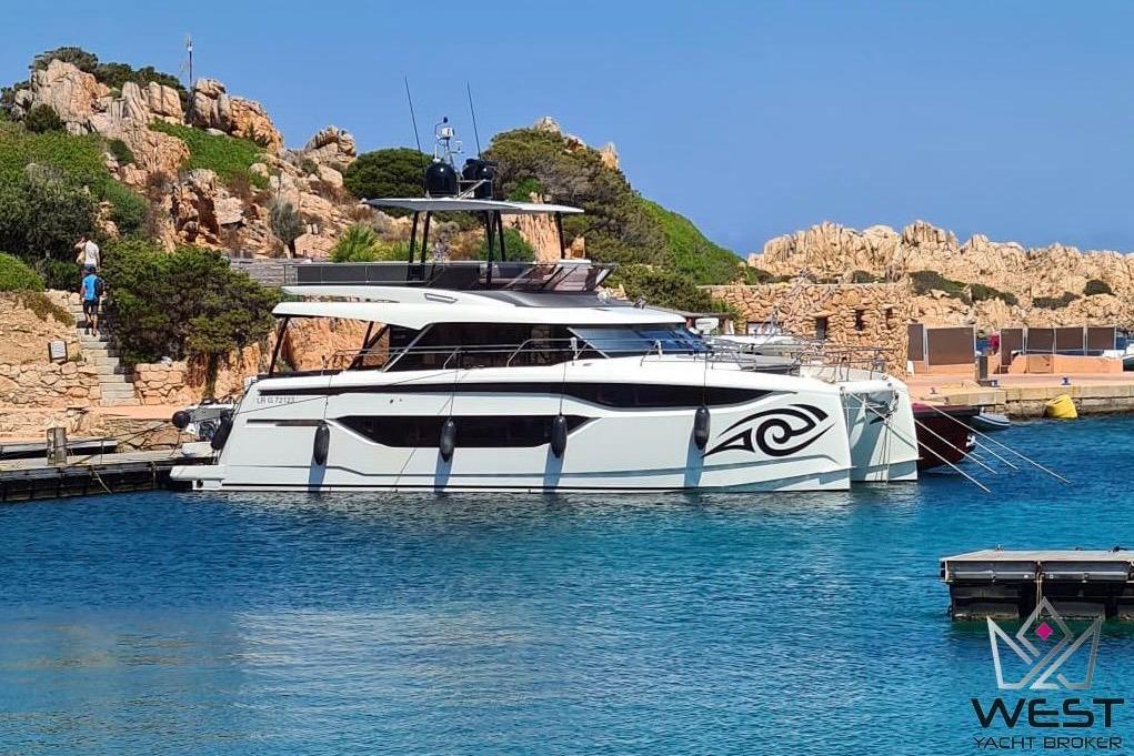 2024 Prestige M48 MOANA