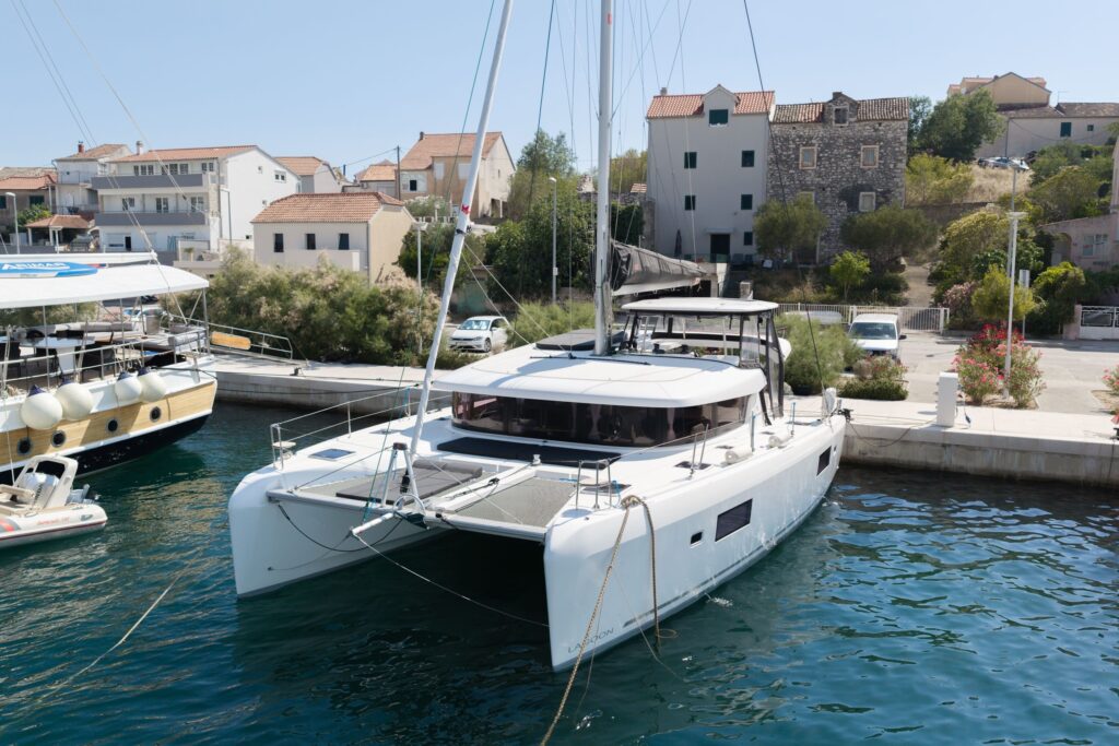 2027 Lagoon 42 NEO LAGOON FACTORY REFIT
