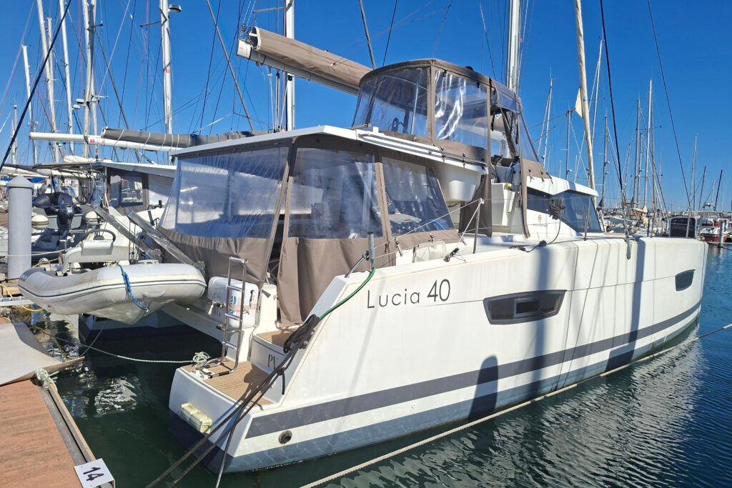 2016 Fountaine Pajot Lucia 40 SUN 7